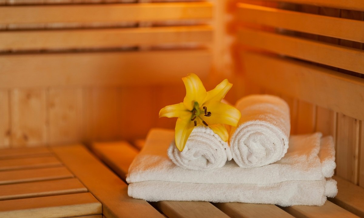 An infrared sauna is a type of sauna that uses infrared heaters to emit infrared light, which is then absorbed by the skin’s surface.